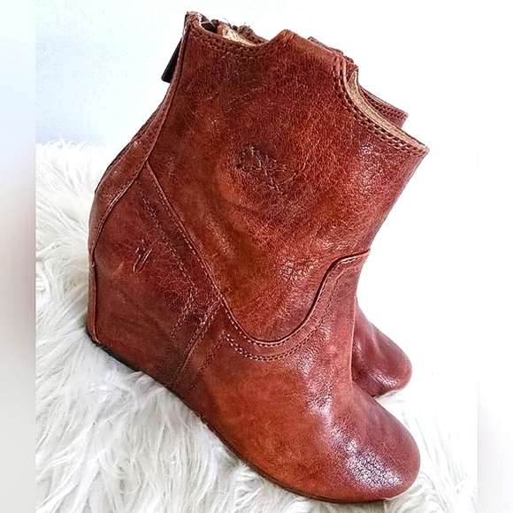Frye Carson Hidden Wedge Leather Brown Booties Size 6.5M🌴 - Picture 4 of 10